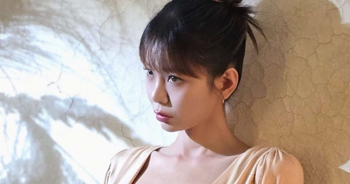 다음 뉴스 캡처 - 맹승지 골드 드레스