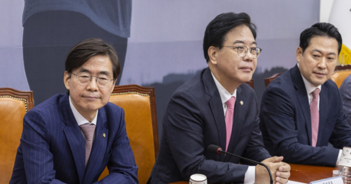 국민의힘 조경태 의원 기자회견 장면