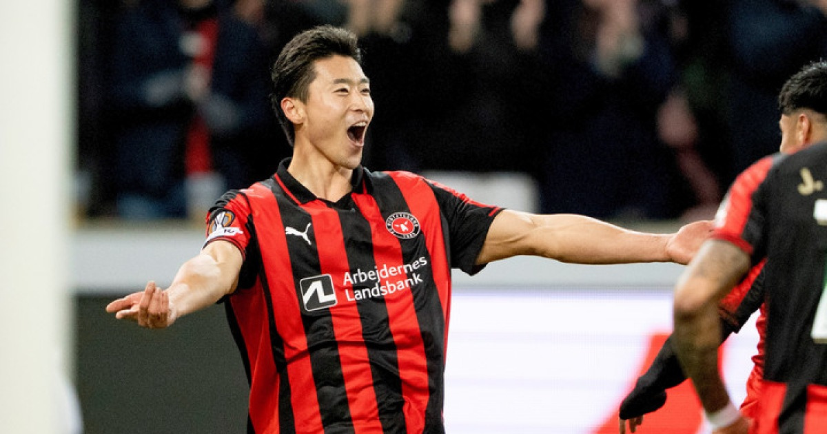 조규성과 오현규의 코리안 더비 경기 사진