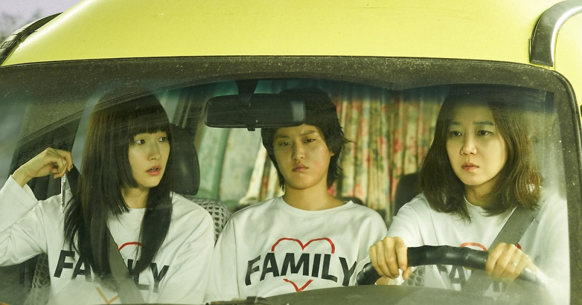 Photo: v.daum.net Review of the Movie Gyeongju Travel: A Mother and Three Daughters' Revenge Journey