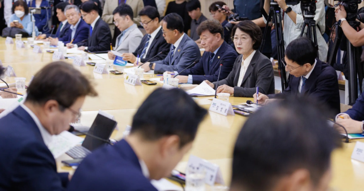 Photo: v.daum.net Gyeonggi Governor Choo Mi-ae Likens Province's Budget Crisis to Emergency Surgery