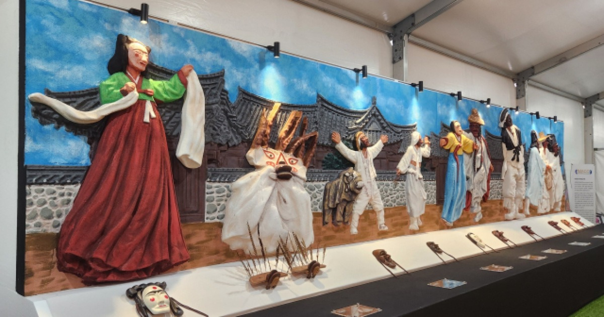 Photo: v.daum.net Andong Mask Dance Festival Features Global Mask Exhibition & East Asian Theater