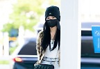  지수 \'기둥 뒤에 숨었지수\'
