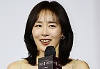 문정희, 함박 미소 인터뷰