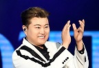 팬들 향해 박수 보내는 ‘트바로티’ 김호중