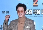 정준호, 흐뭇한 미소 