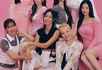 소녀시대, 8인 완전체 모였다 ‘18주년에도 포에버 원’