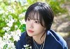 조유리, 봄 감성 담은 싱그러운 비하인드...무결점 ‘러블리 미모’