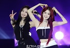 스테이씨 아이사-시은, 귀여움 순간 포착