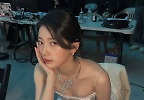 \'백상 여신\' 수지, 04년생 같은 미모로 \