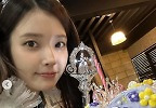 아이유, 생일 뷔에게만 축하 받은 것 아냐 \