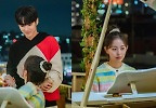 ‘사계의 봄’ 하유준X박지후, 한밤중 돌발 스킨십 ‘심쿵 모먼트’