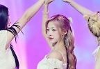 트리플에스 니엔,\'청순미\' 