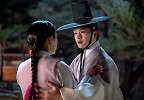 ‘귀궁’ 육성재♥김지연, ‘경귀석’ 스킨십 봉인 해제…거침없는 핑크빛 직진 예고