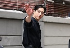  서강준 \'아쉬움 달래는 마지막 인사\'
