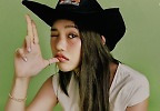 오마이걸 미미 “흑조처럼 아등바등 열심히 살 것” 