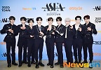 제로베이스원, PERFORMANCE OF THE YEAR 수상
