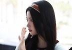  키키 키야, 팬들을 향한 손인사