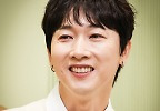 장우혁 \'꽃중년 미소\'