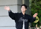 박보검,\'팬들에게 다정한 인사\' 