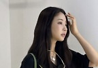 47세 김사랑 뱀파이어설 증명, 올블랙 입고 세월 역주행