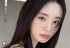 \'열애설 부인\' 후 시크해진 신시아, 머리부터 발끝까지 \'블랙\' 