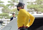 지드래곤 \'스트래칭은 필수죠~\'