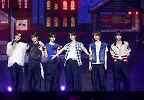 지치지 않는 2시간의 라이브 퍼포먼스…투어스 미래는 밝다 