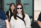 트와이스 사나, 싱그럽게 입국 