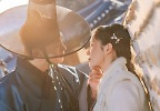 \'남주의 첫날밤\' 옥택연♥서현 박력 벽치기에 입맞춤…서현철에 발각