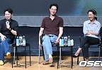 류승완 감독 언변에 웃는 조인성-강혜정 대표 