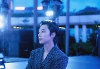 박서준, 비하인드 컷도 화보로...‘옴므파탈’의 정석