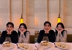 수지, 남사친 \'BTS 뷔·박보검\'과 인증샷…눈호강 비주얼 