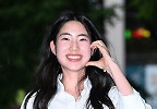 이승연, 해맑게 볼하트 