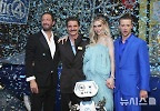 \'판타스틱 4\' 공개 행사 참석한 주연 배우들