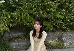 에스파 윈터, 여름날의 사색…길바닥도 화보 만드는 감성 장인
