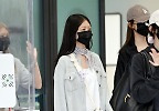 아이브 레이 ‘귀여운 핑크 슈즈’