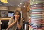 신애라 대식가였나?…스시 접시 산더미 \'깜짝\'