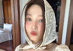레드벨벳 조이, 산뜻한 보헤미안 패션 ‘일상도 화보처럼’ 