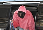 BTS 제이홉 ‘화려한 신발에 시선강탈 ’