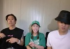 \'문원 논란\' 신지, 코요태 김종민·빽가 사이에서 함박웃음 