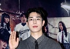  이찬형 \'훈남의 손인사\'