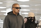 칸예 웨스트-비앙카 센소리 ‘와이프와 함께 내한 공연 차 입국’
