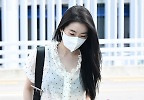레드벨벳 아이린, 수줍음 가득 ‘하지만 패션은 화사해’ 