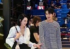 \'54세\' 김혜수, 윤상현과 \'31살 나이 차\' 무색한 비주얼 케미