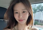 이주빈, LA 하늘 아래 \'무결점\' 비주얼...여유로운 미소에 시선 멈췄다