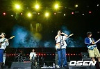 드래곤포니,\'화려한 조명 받으며\' 