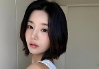권은비, 깊은 눈빛에 홀린다…청순美 폭발한 단발 여신