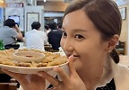 \'♥사업가\' 아유미, 생일에 순댓국 먹는 딸맘…\