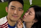 소연, ♥조유민 UAE 슈퍼컵 우승에 볼 뽀뽀…\